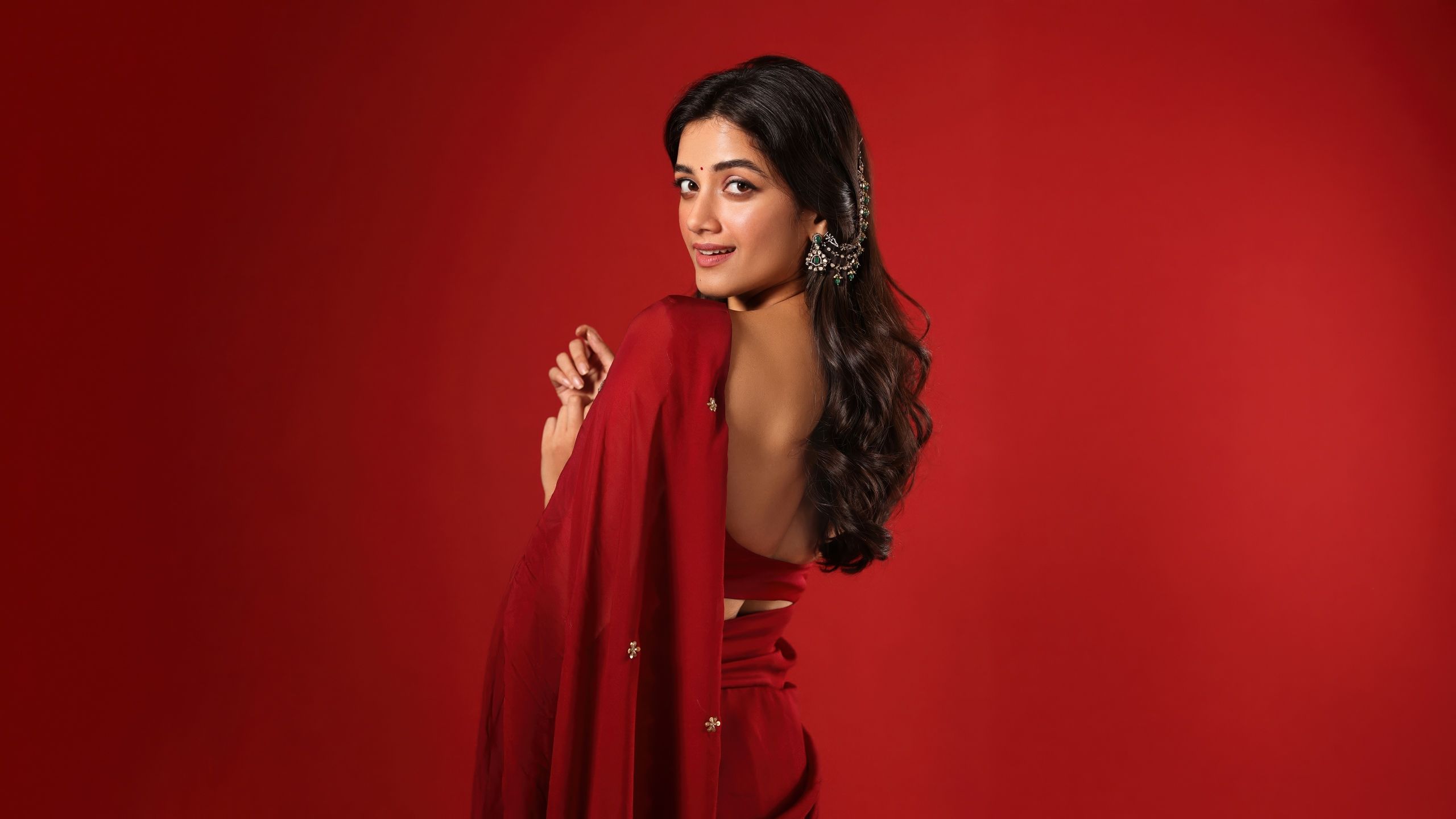 2560x1440 Bhagyashri Borse Wallpaper 4K, Red aesthetic, Saree