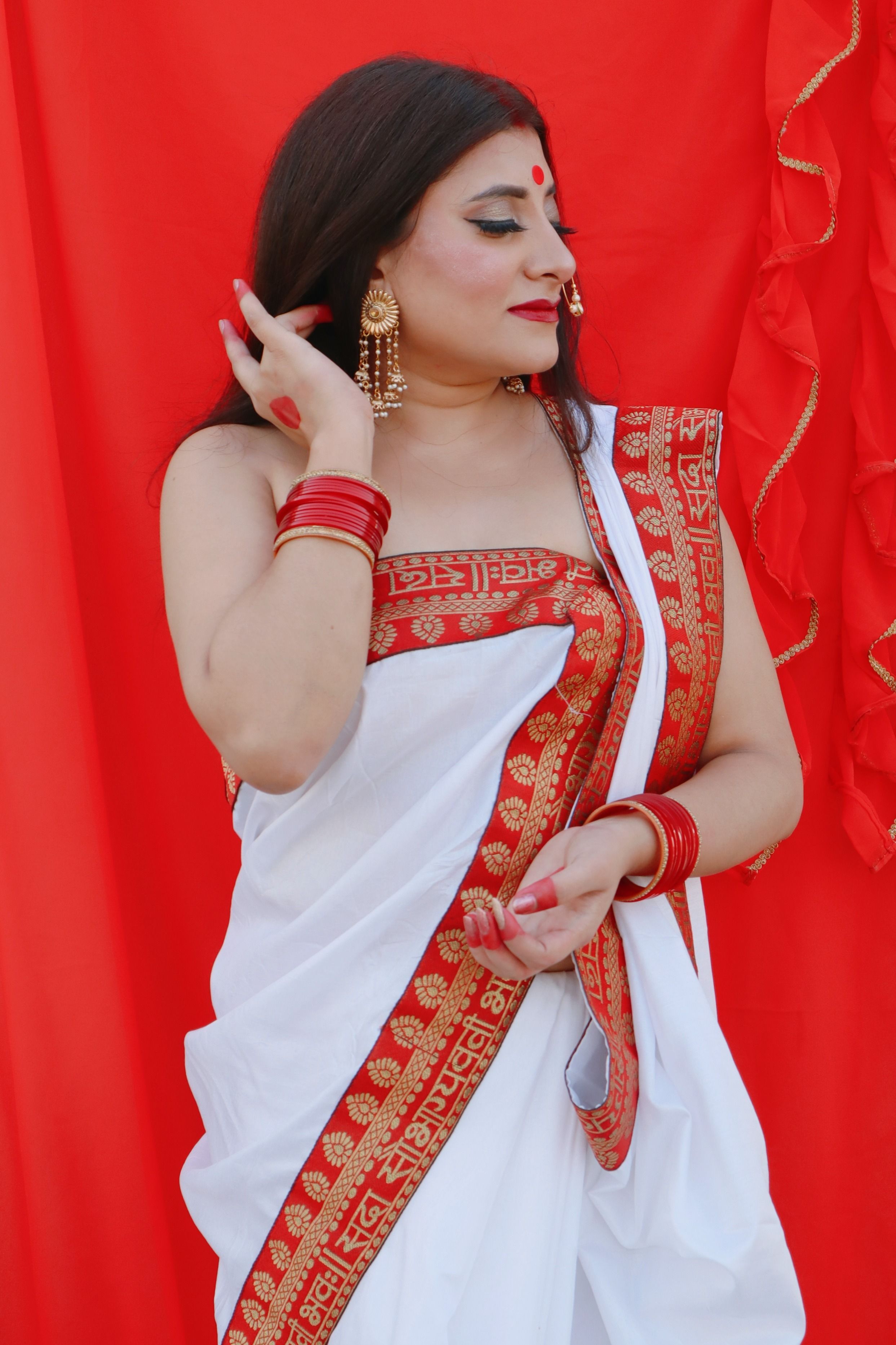 2486x3730 Red And White Saree Photo, Download The BEST Free Red And White Saree & HD Image