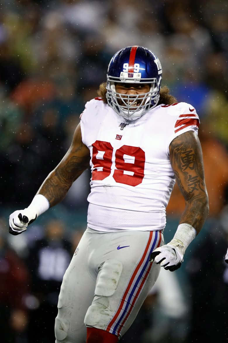 780x1170 Download Candid Leonard Williams Football Player Wallpaper