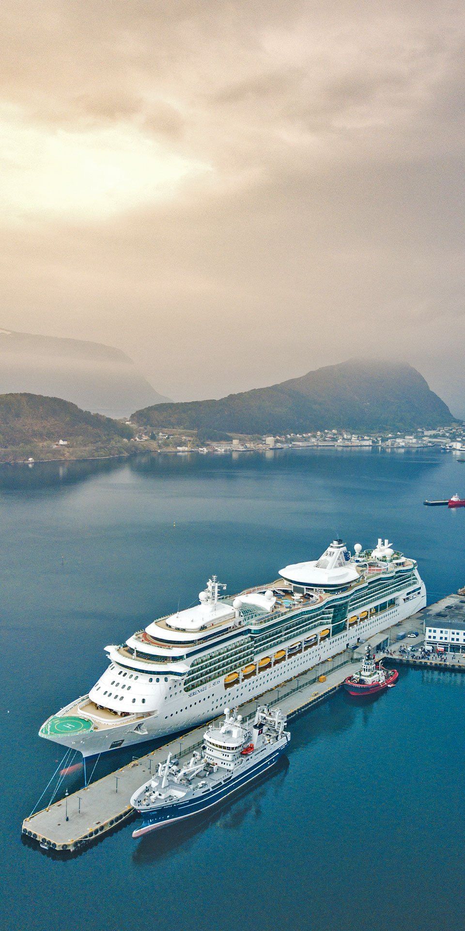 960x1920 Discover 200 Places to Visit and majestic cruise ship interior ideas. cruise ship mall, inside a cruise ship, freedom of the seas interior and more