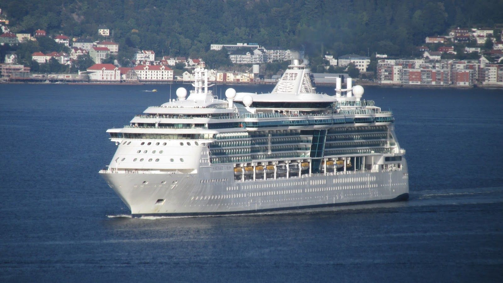 1600x900 Serenade of the Seas the Bridge