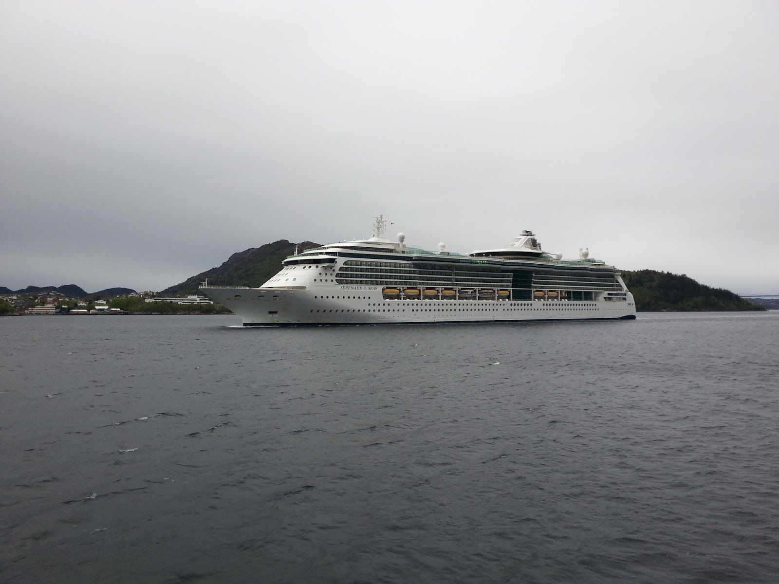 1600x1200 Serenade of the Seas