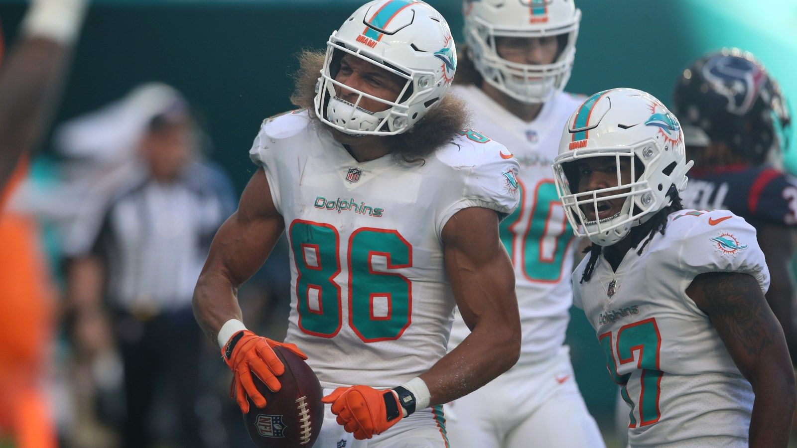 1600x900 Mack Hollins' hustle and mindset inspire Dolphins