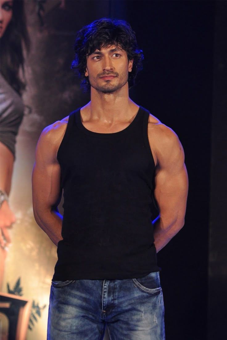 736x1104 Vidyut Jamwal commando movie promotional event