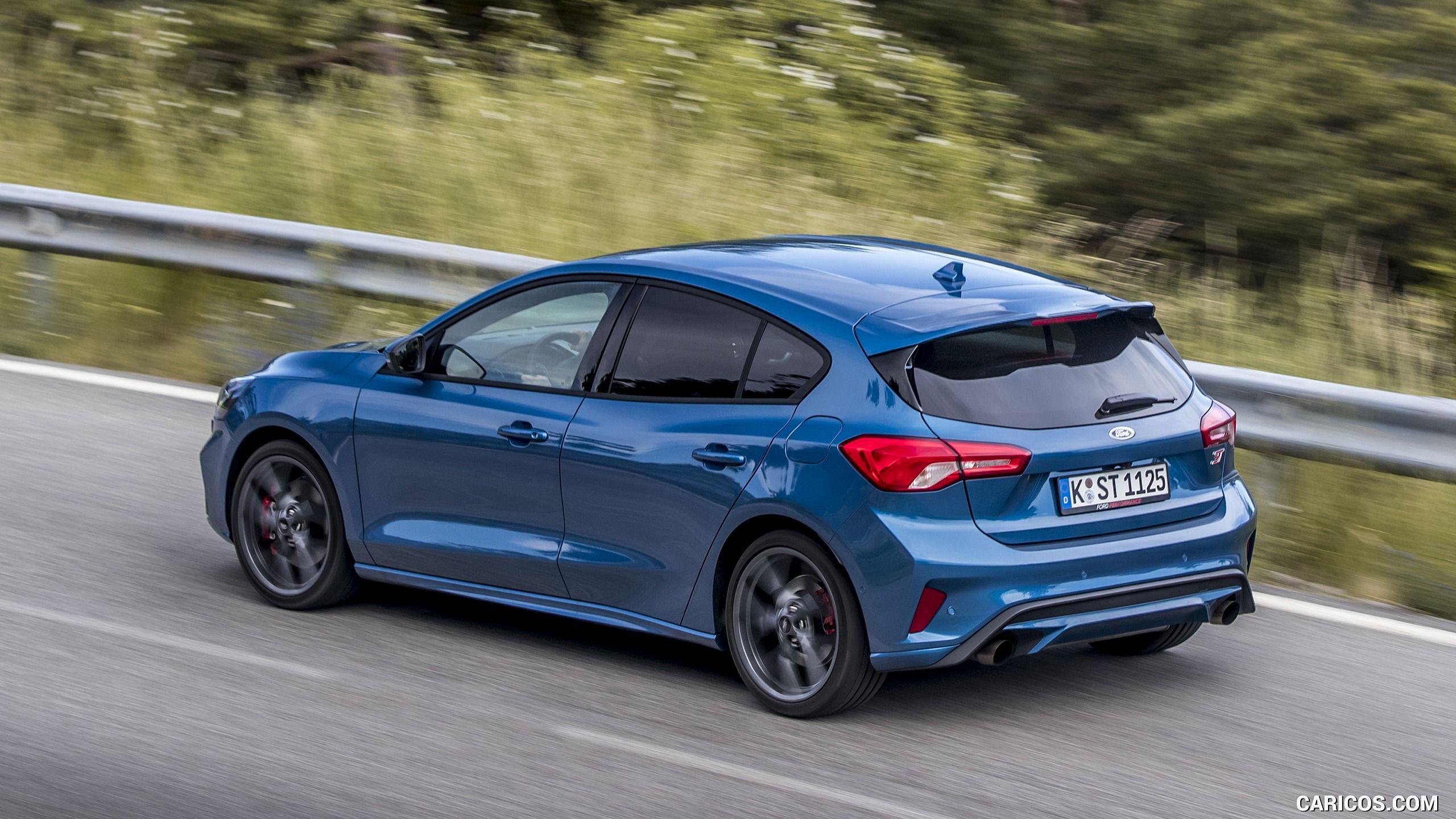 2560x1440 Ford Focus ST (Euro Spec; Color: Performance Blue) Three Quarter. HD Wallpaper