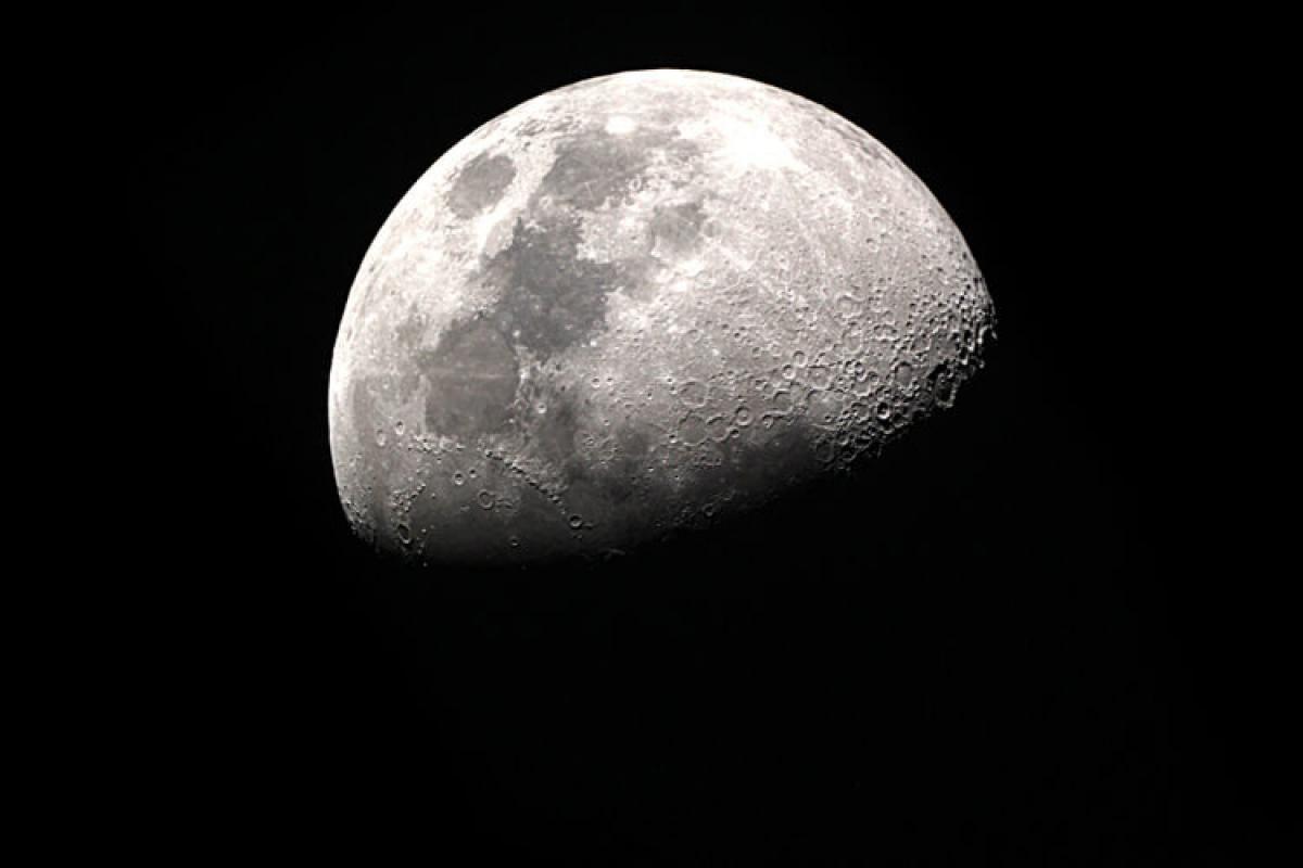 1200x800 The best quotes about the moon