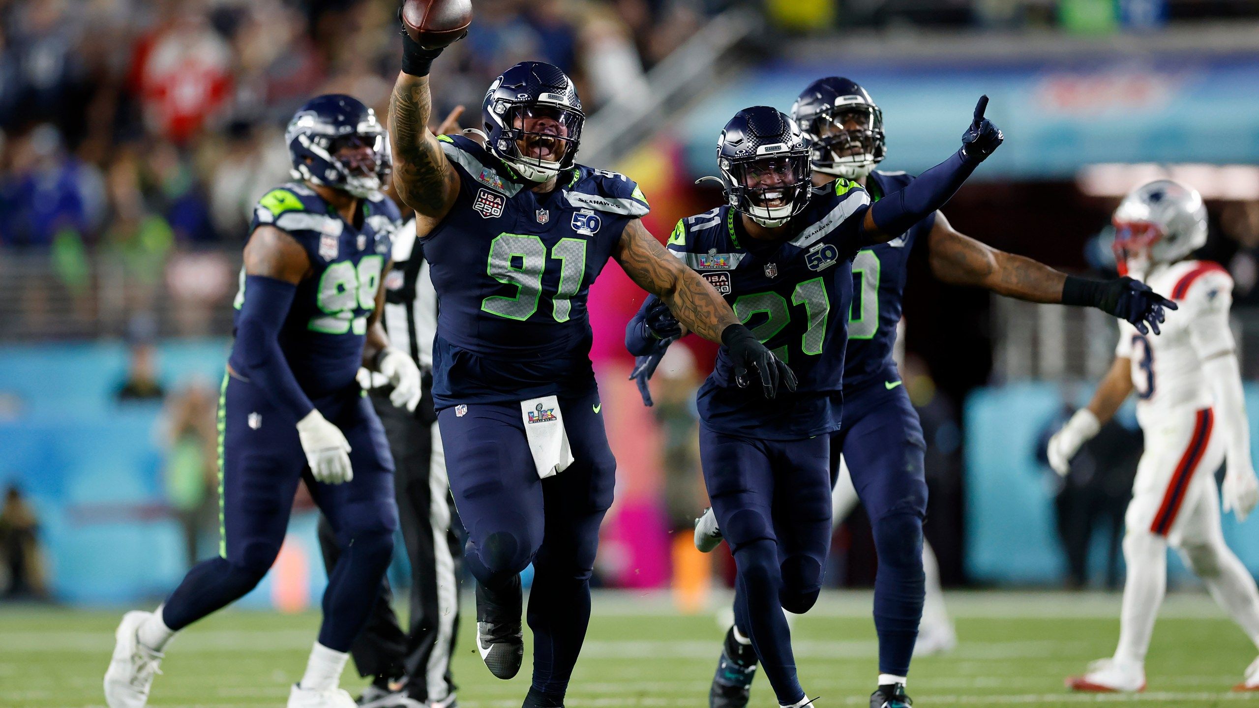 2560x1440 Seahawks Ride Their 'Dark Side' Defense To A Super Bowl Title, Pounding The Patriots 29 13