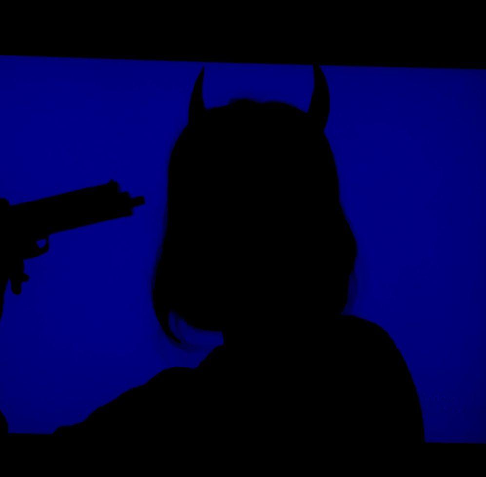 997x980 Demon Girl Wallpaper