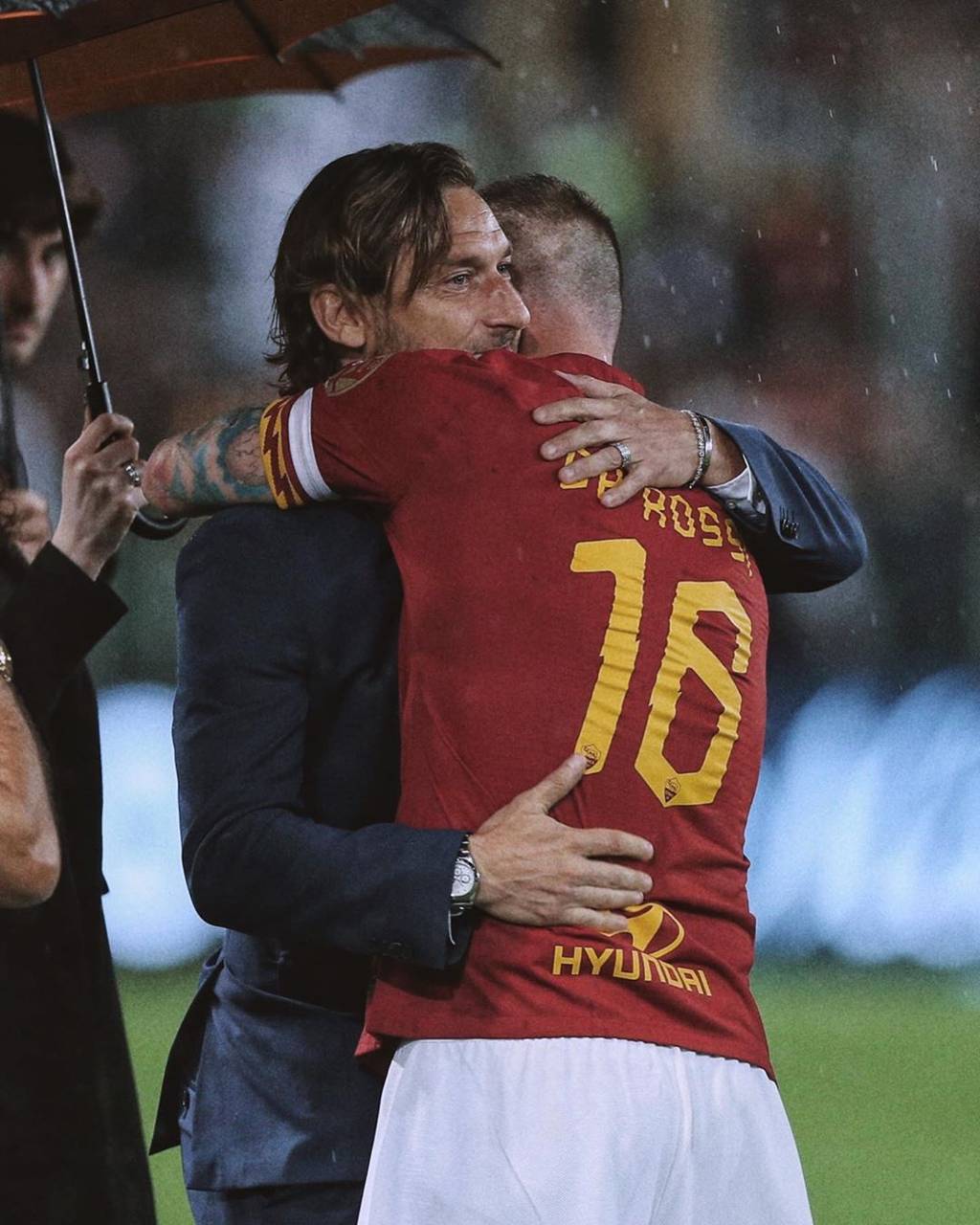 1024x1280 Totti and De Rossi wallpaper