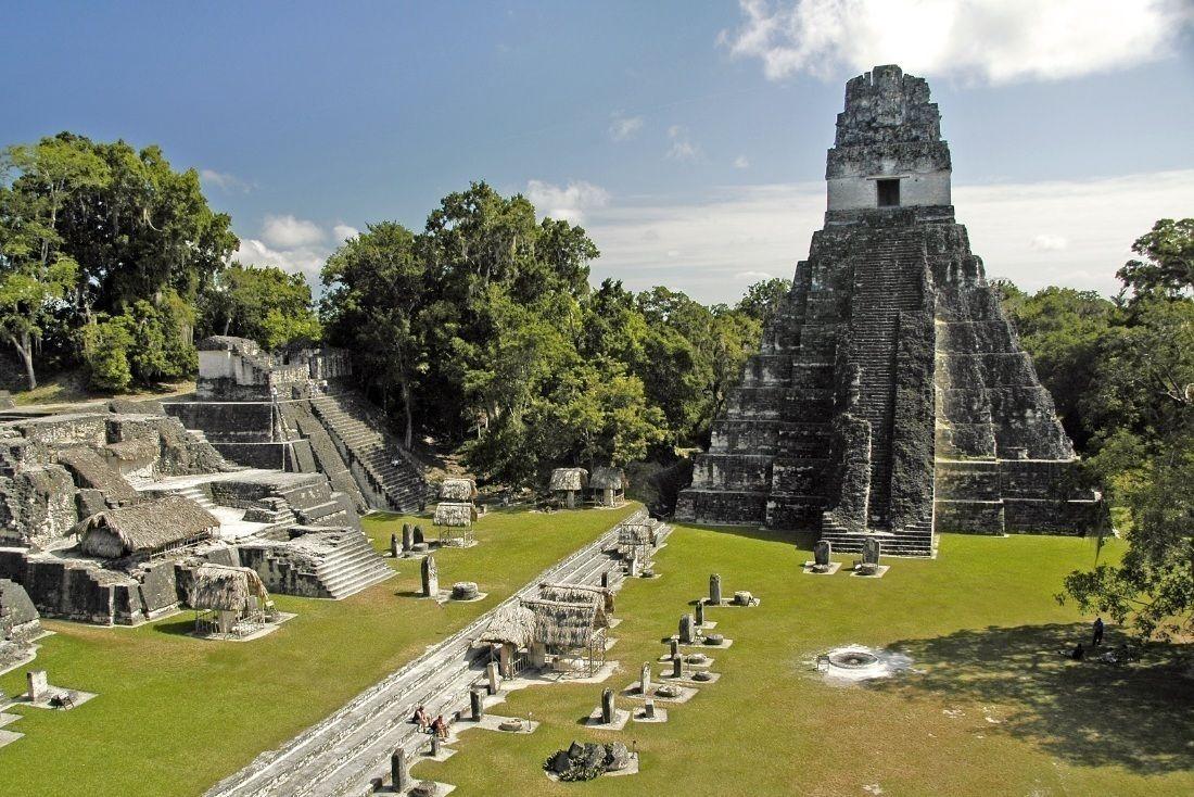 1100x734 Tikal National Park Wallpaper