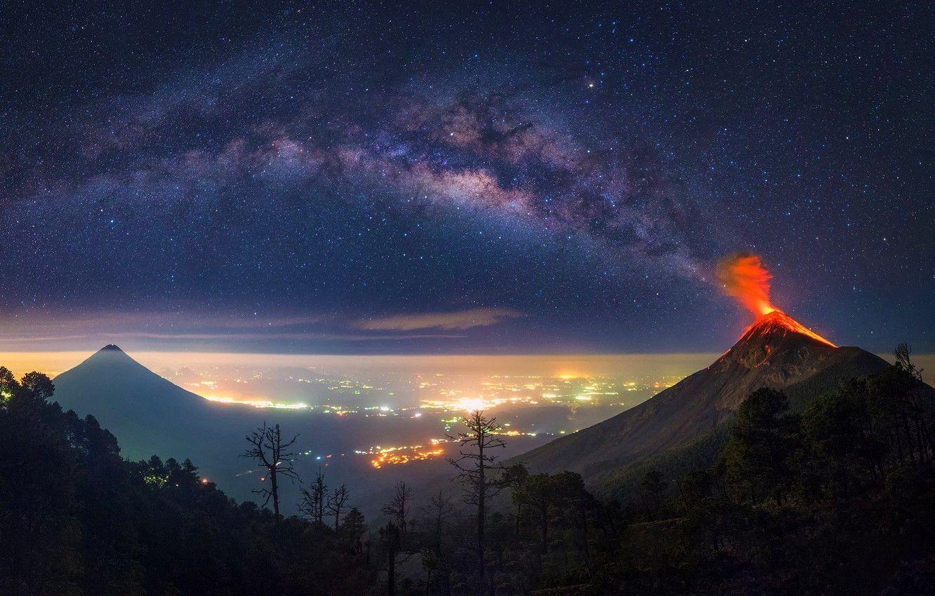 1332x850 Wallpaper city, night, volcan, milkyway, guatemala, tikal image for desktop, section природа