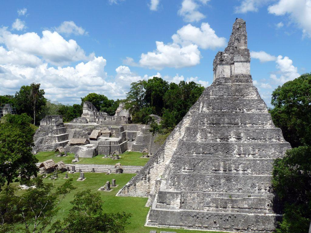 1024x768 Tikal National Park Wallpaper