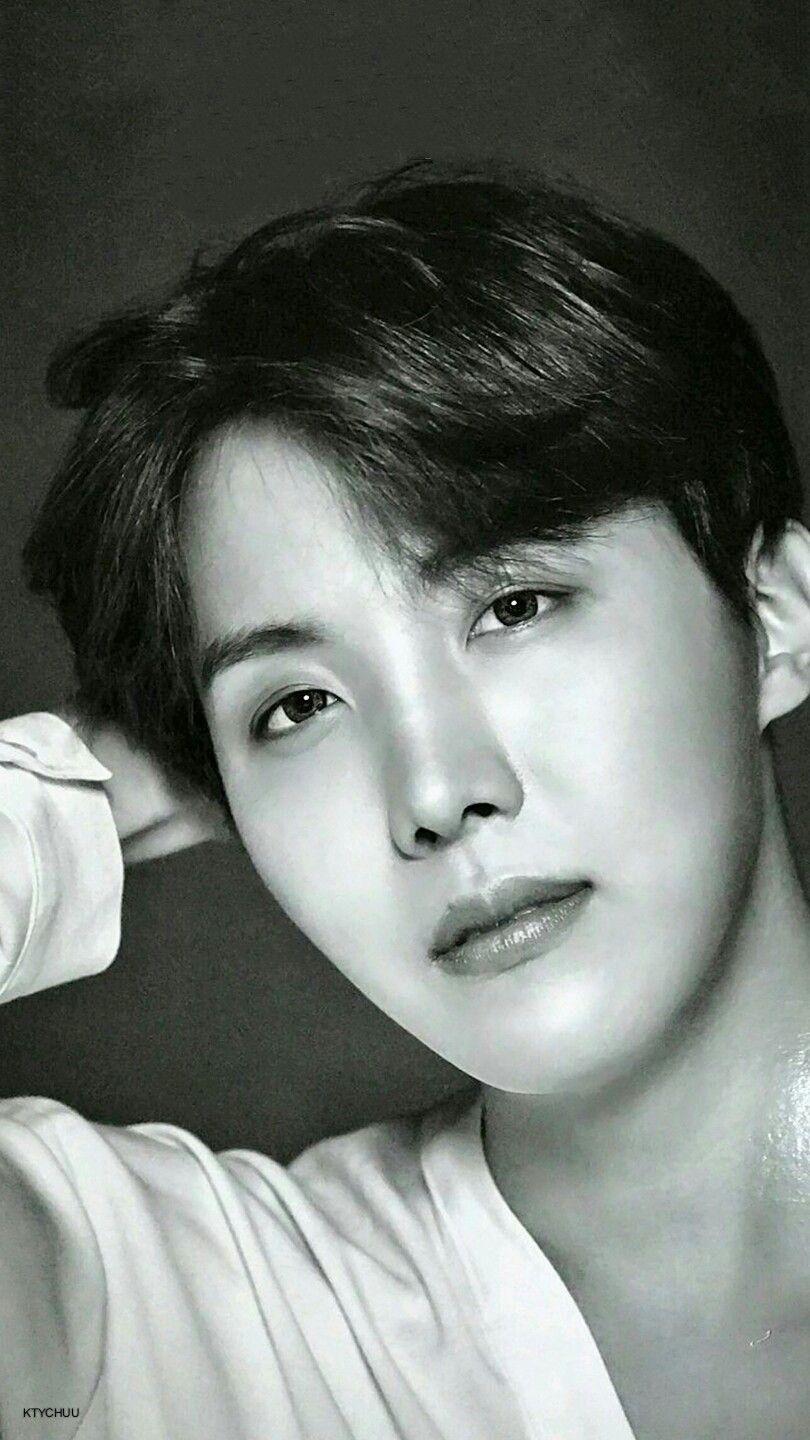 810x1440 Black and White BTS J. Hope .