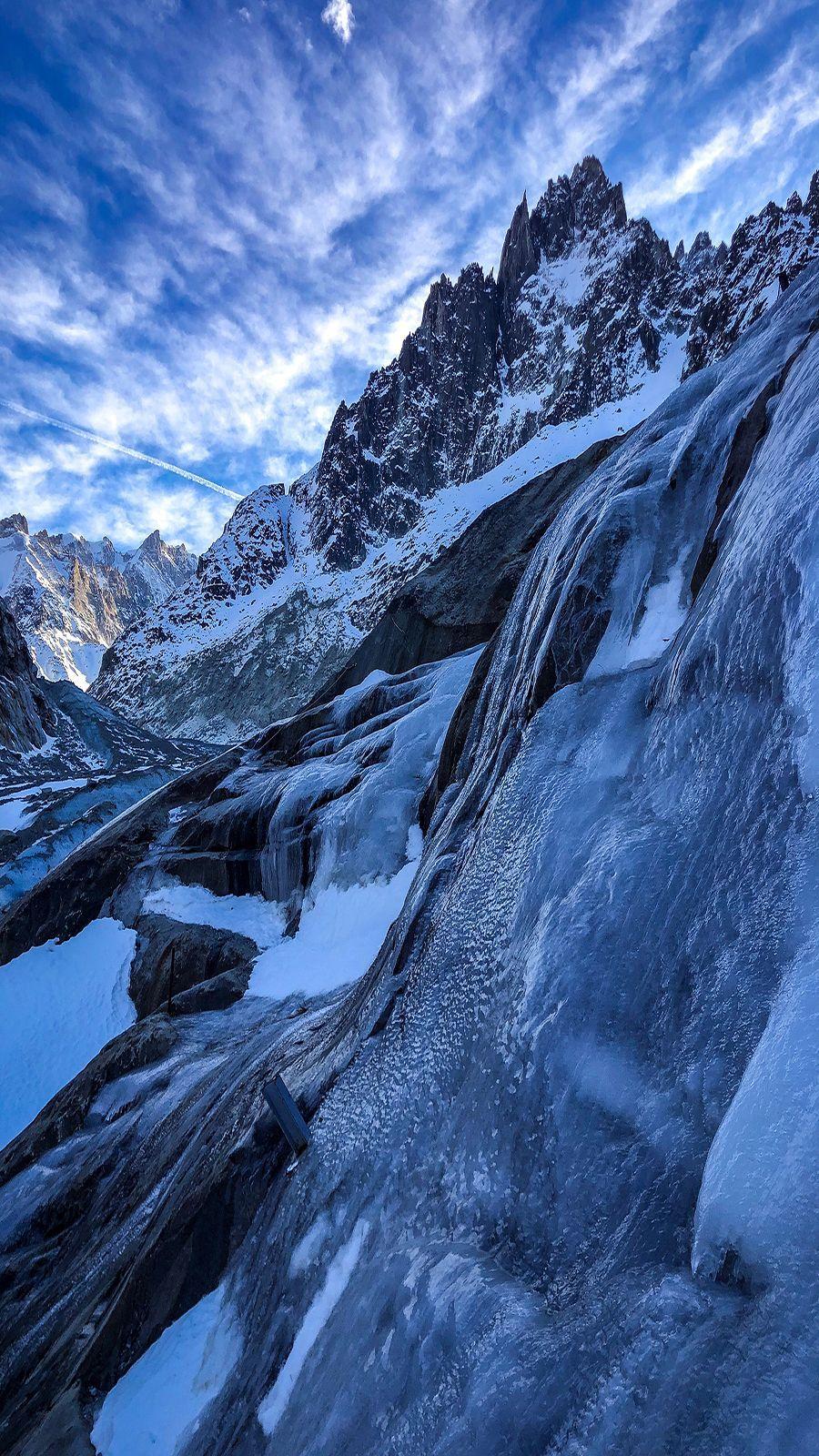 900x1600 Mountain Wallpaper