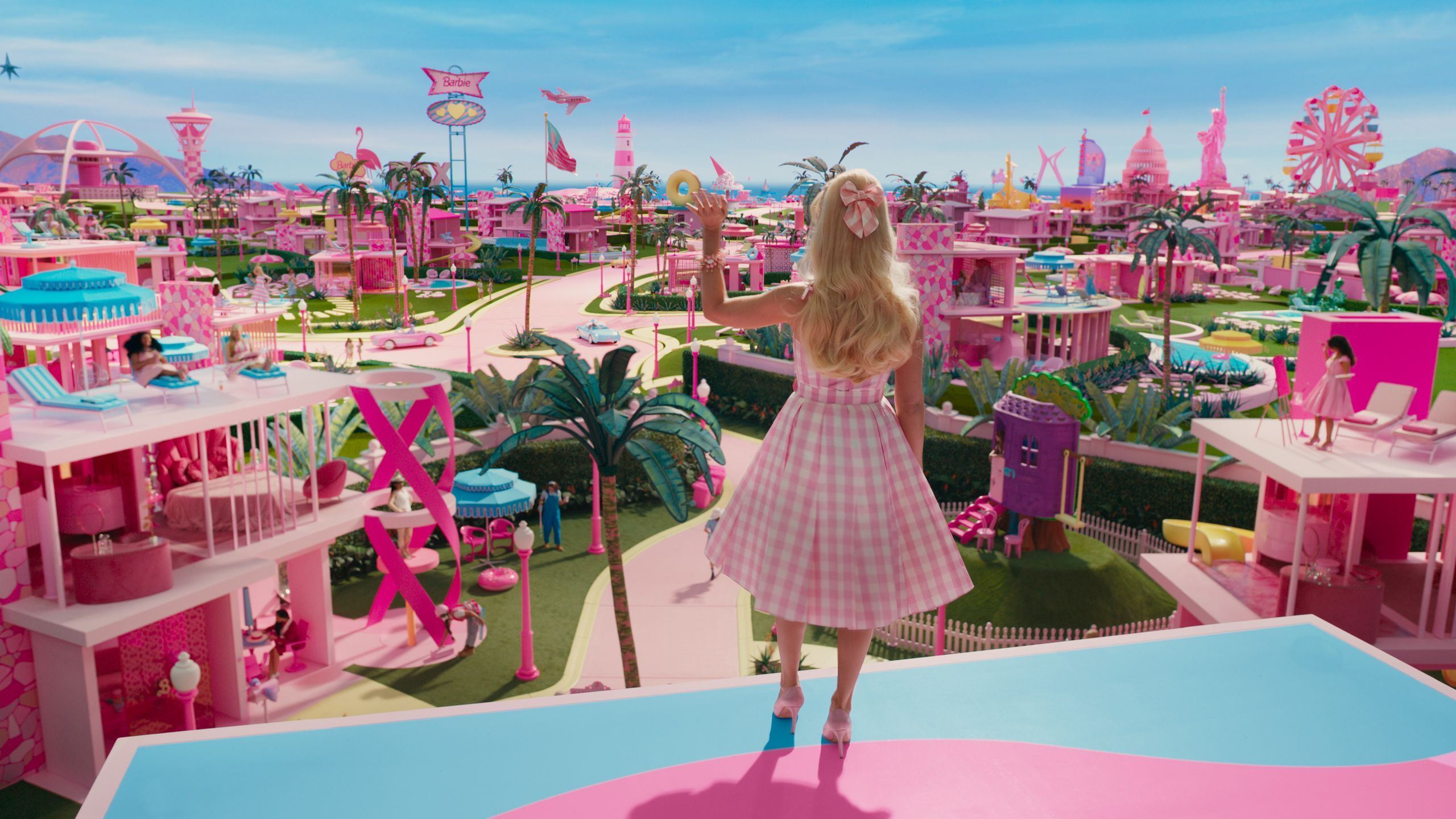 2560x1440 Design Lessons From 6 Decades of Barbie Dreamhouses