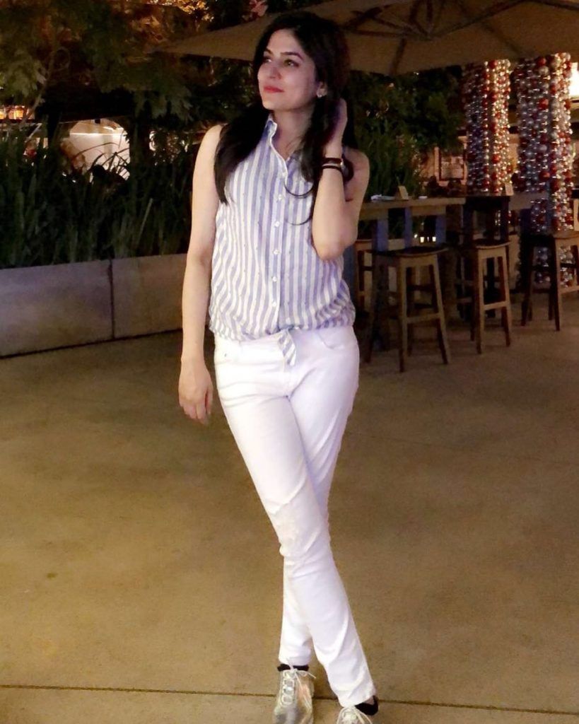 819x1024 Beautiful Dresses of Sanam Baloch