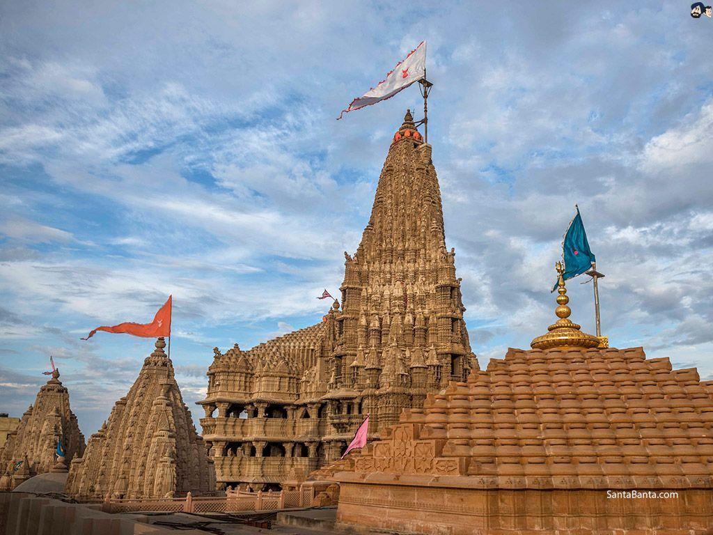 Lost Temples - Dwarkadhish Temple is one of the Char Dham.This temple is  also known as Jagat Mandir & Trilok Sundar. ❣️ Gujarat 🇮🇳 The Dwarkadhish  Temple had been originally built by