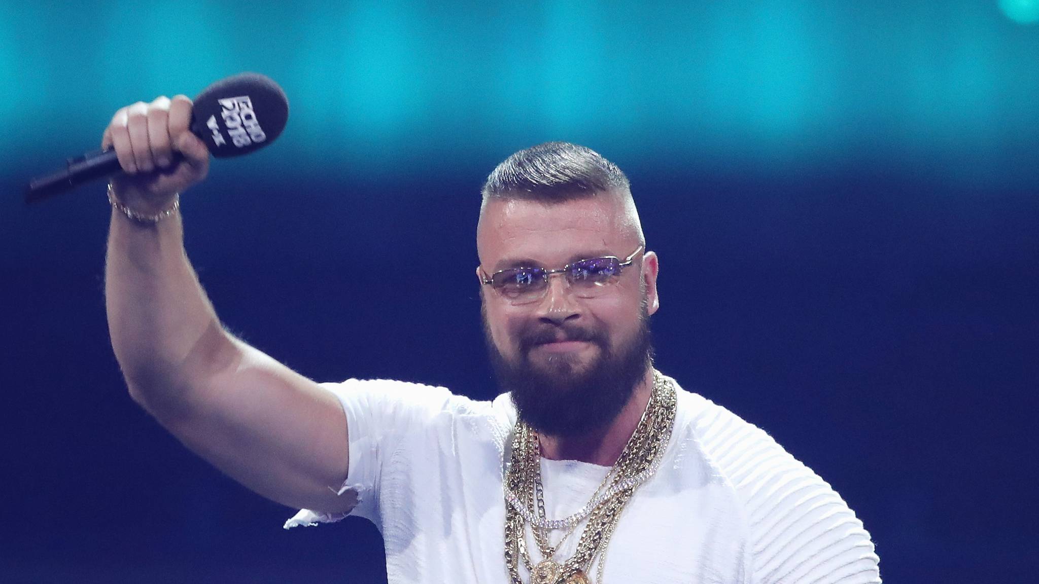 2048x1152 Kollegah New York Times Wallpaper & Background Download
