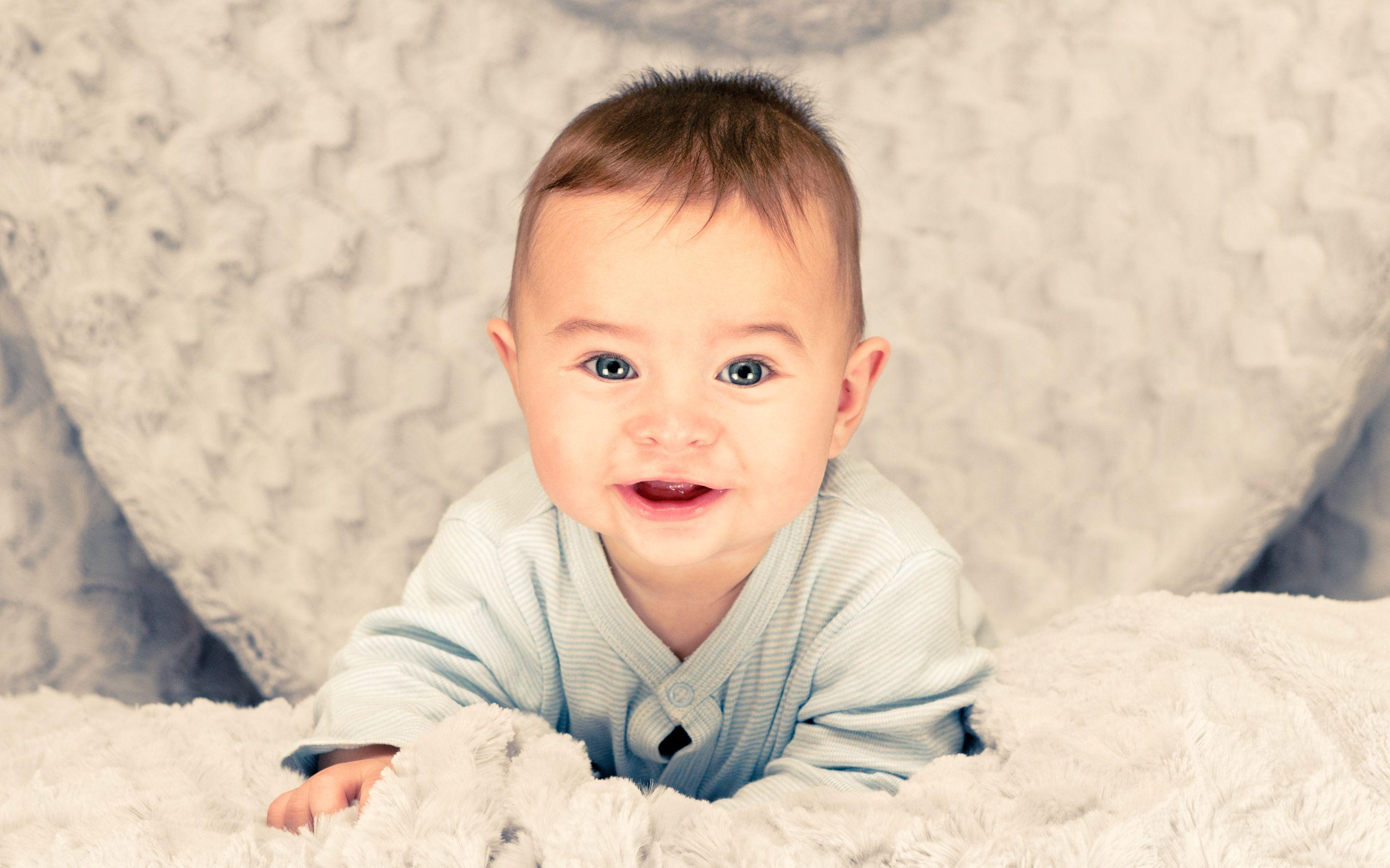 2880x1800 Cute Baby Smile