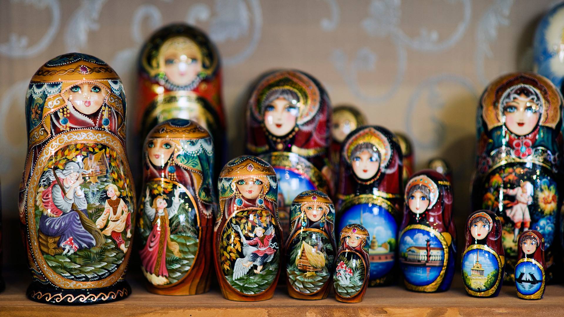 1920x1080 Russian Nesting Dolls at the Russian Culture on Virmuze