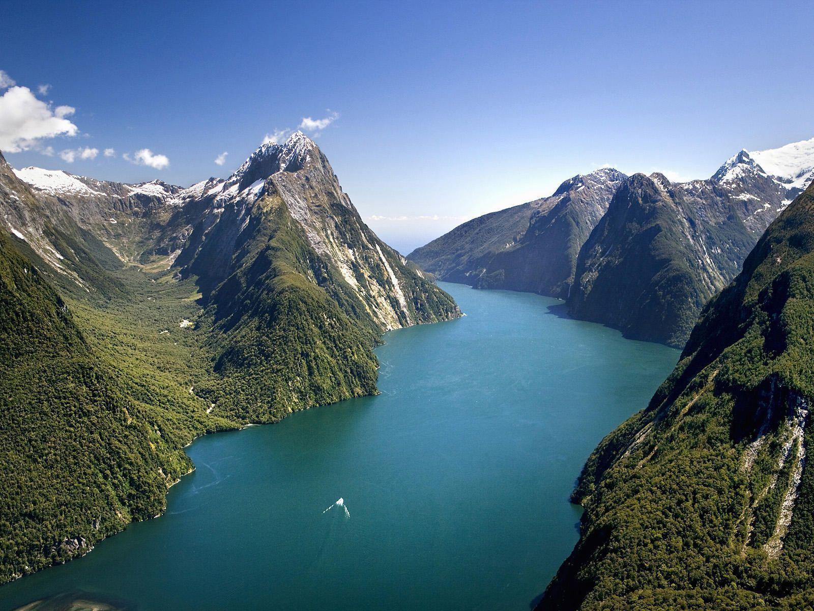 1600x1200 Free download Milford Sound Wallpaper [1600x1200] for your Desktop, Mobile & Tablet. Explore Milford Sound Wallpaper. Milford Sound Wallpaper, Sound Wallpaper, Wallpaper Sound