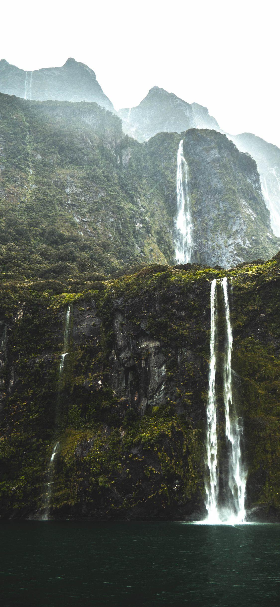1125x2436 Milford sound iPhone X HD Wallpaper