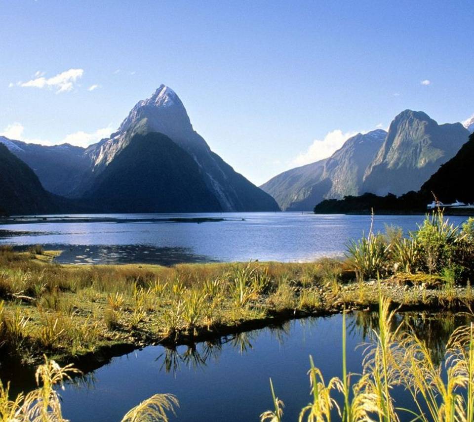 960x854 Milford Sound wallpaper