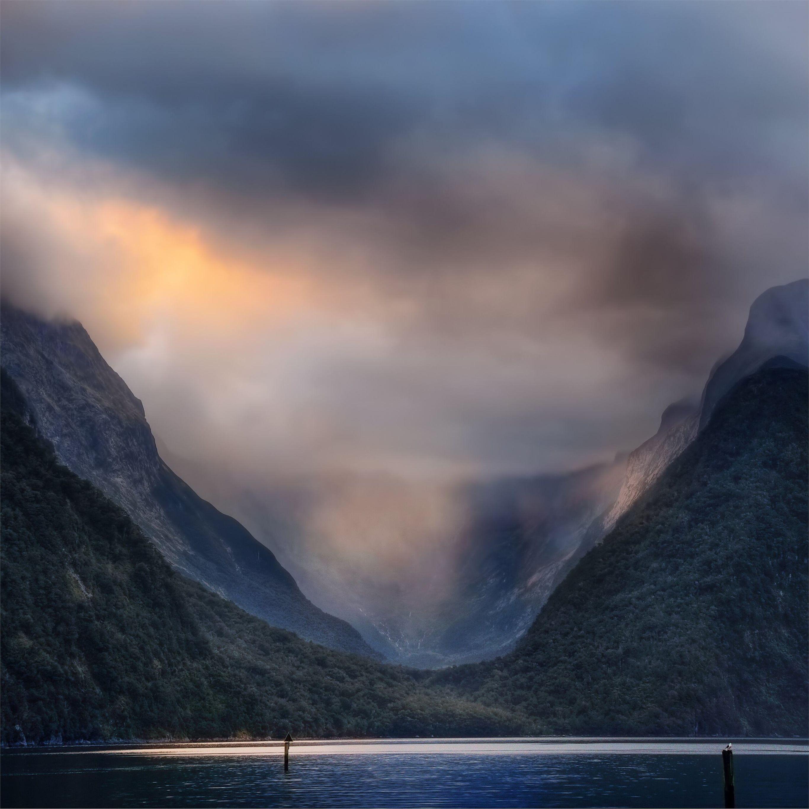 2732x2732 valley milford sound in new zealand iPad Air Wallpaper Free Download