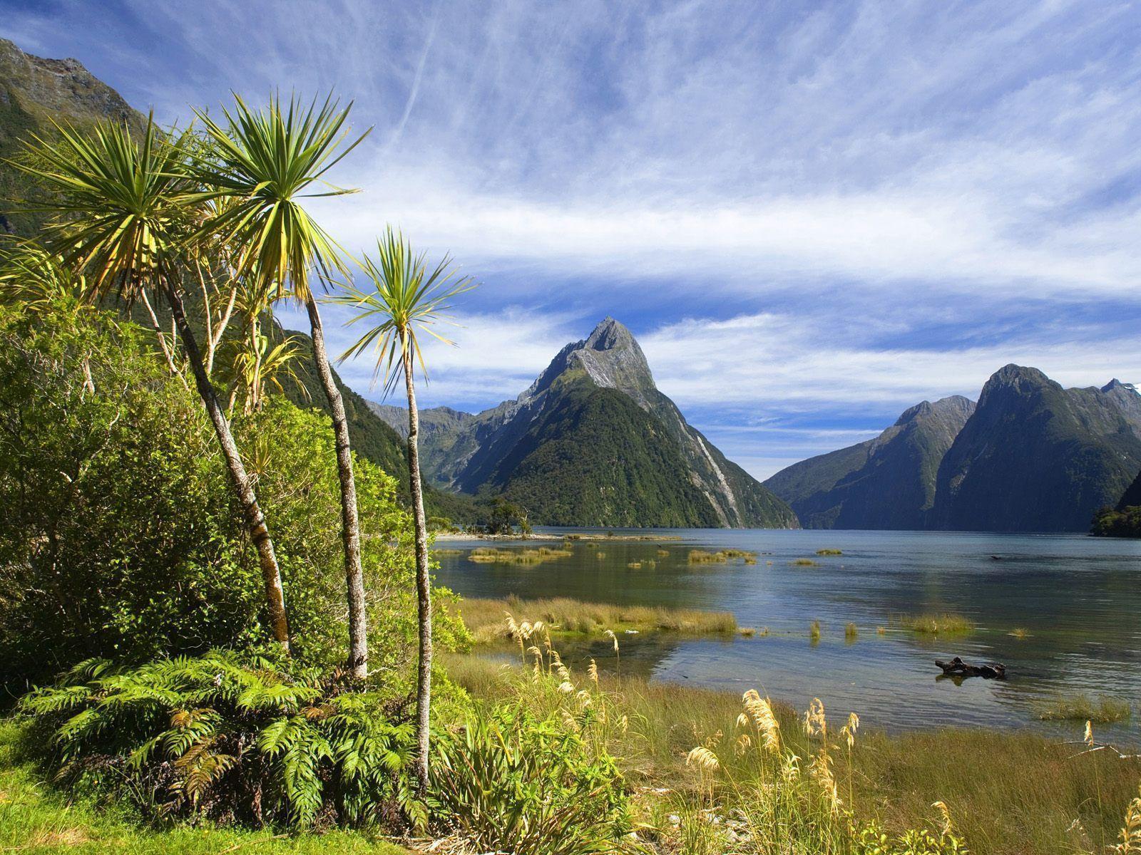 1600x1200 Milford Sound Wallpaper