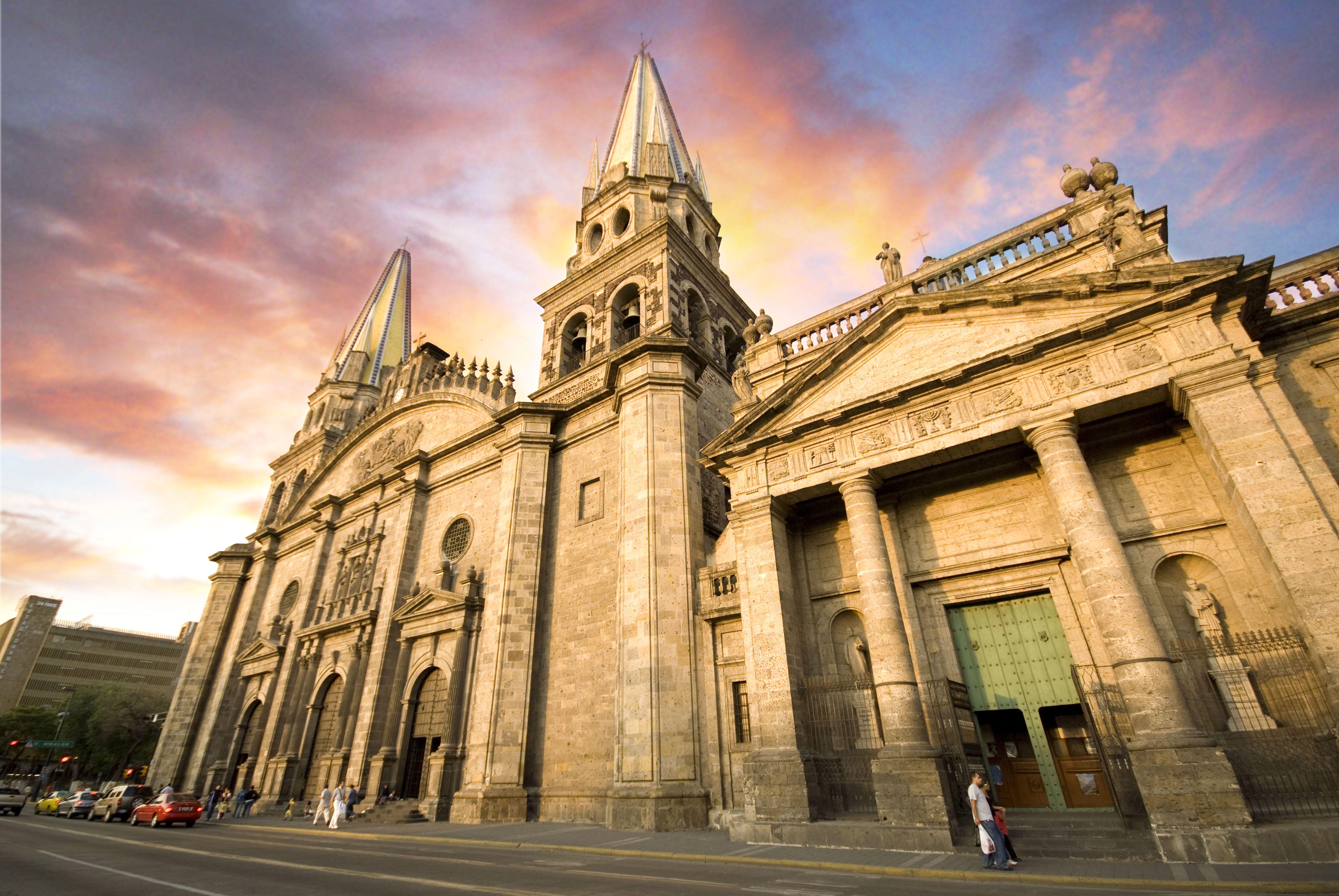 6144x4113 Guadalajara Mexico Wallpaper