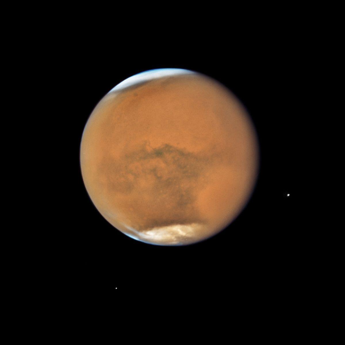 1200x1200 Photos: Hubble Space Telescope gets gorgeous shots of Mars and Saturn