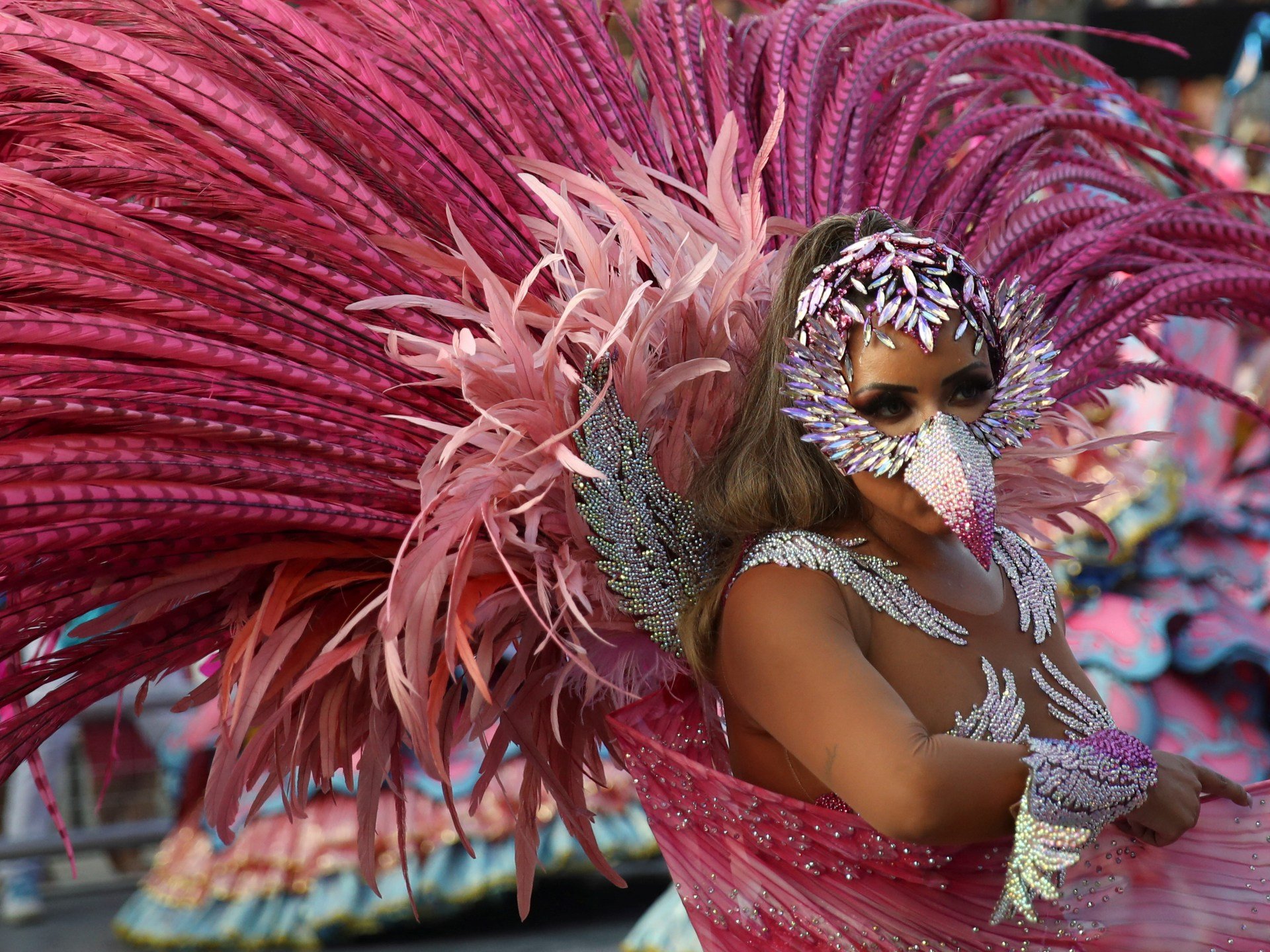 1920x1440 Carnival extravaganza kicks off in Brazil