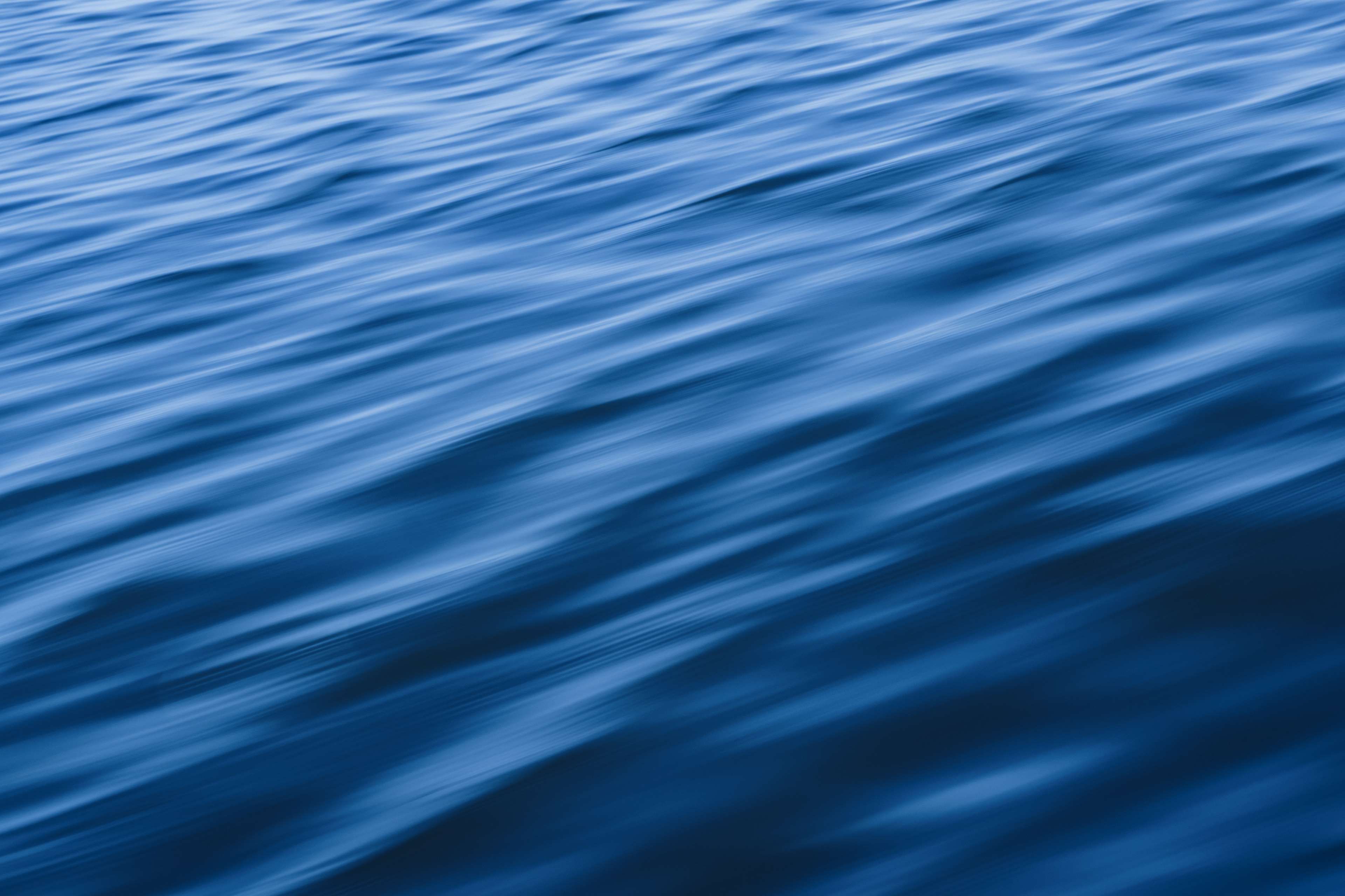 3840x2560 background, dark blue, deep sea, foam, marine, spray, surface, water, waves wallpaper