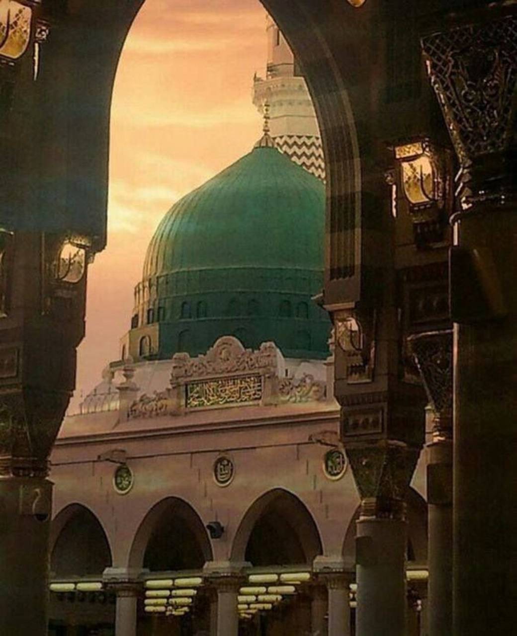 1040x1280 Masjid Nabwi wallpaper