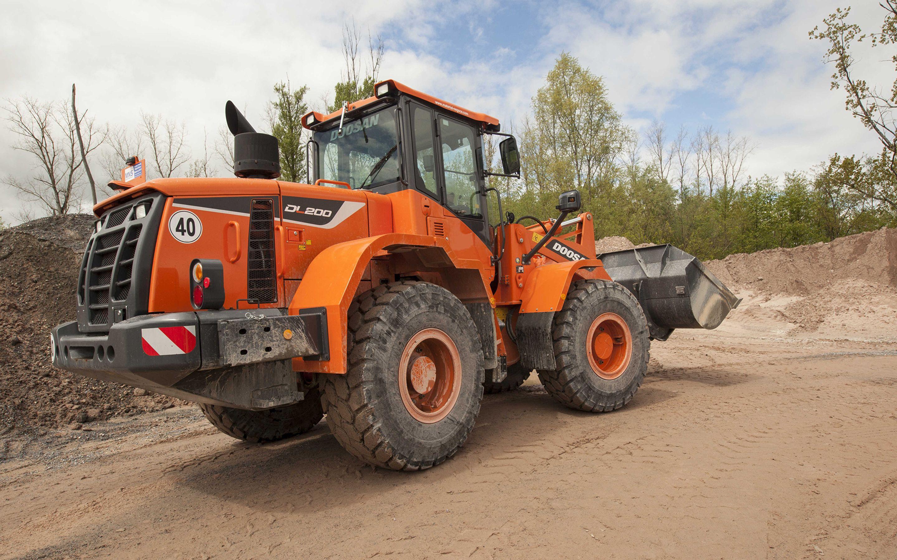 2880x1800 2880x1800 Doosan DL Wheel Loader wallpaper