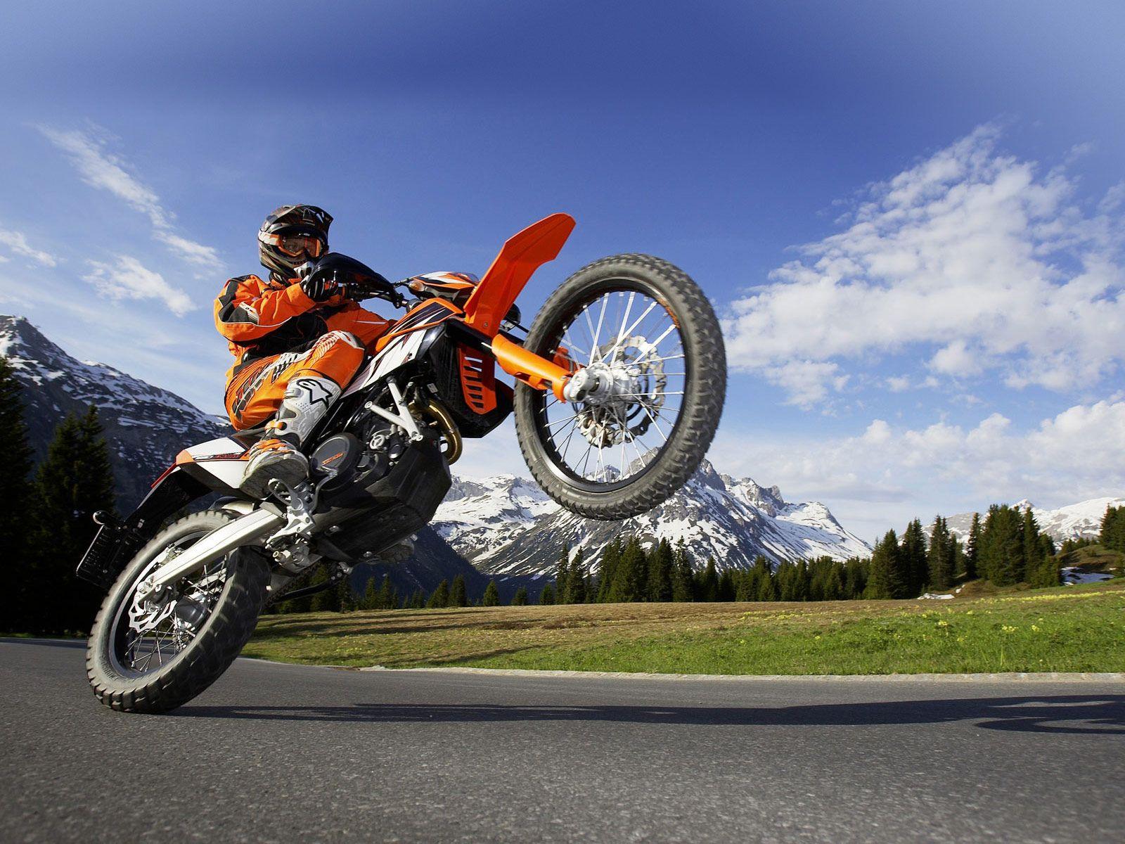 1600x1200 KTM 690 Enduro R Picture, Photo, Wallpaper