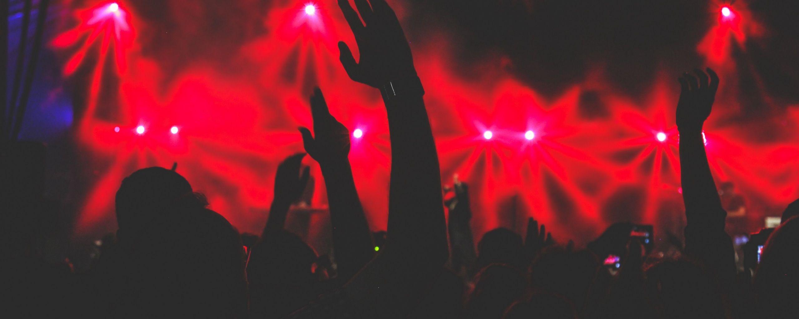 2560x1024 Wallpaper 4k hands, concert, audience, silhouettes 4k audience, Concert, Hands