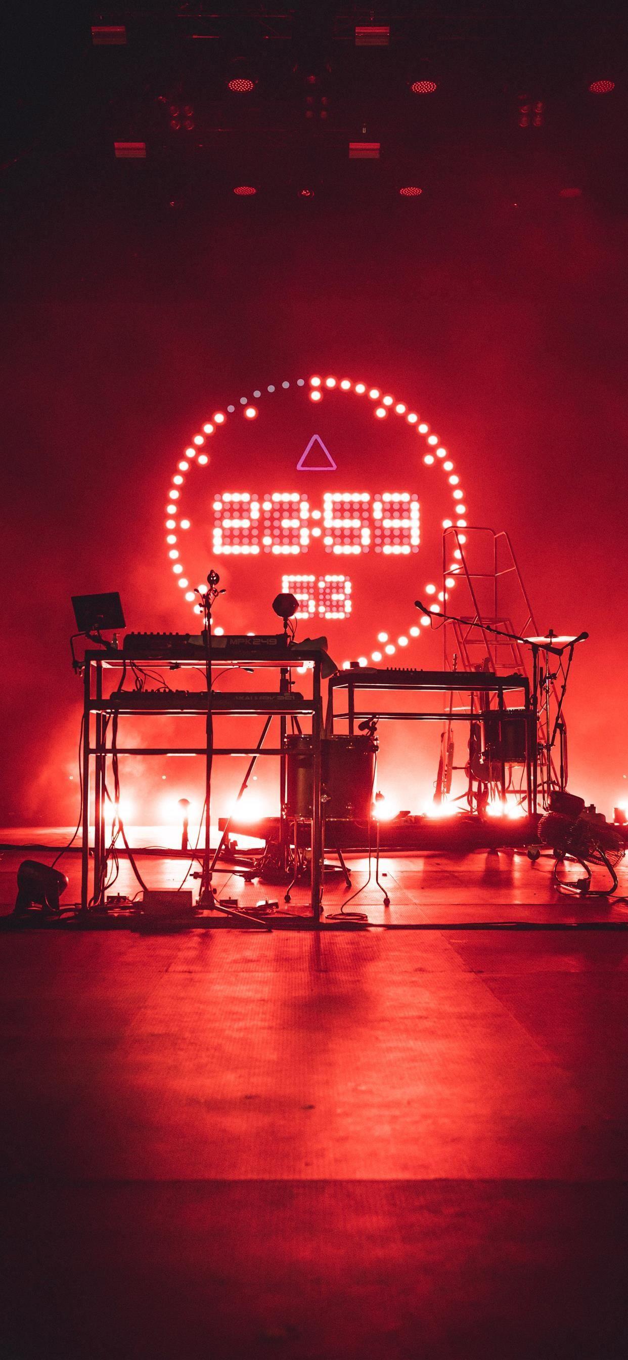 1242x2688 This incredible stage lighting was seconds before. iPhone X Wallpaper Free Download