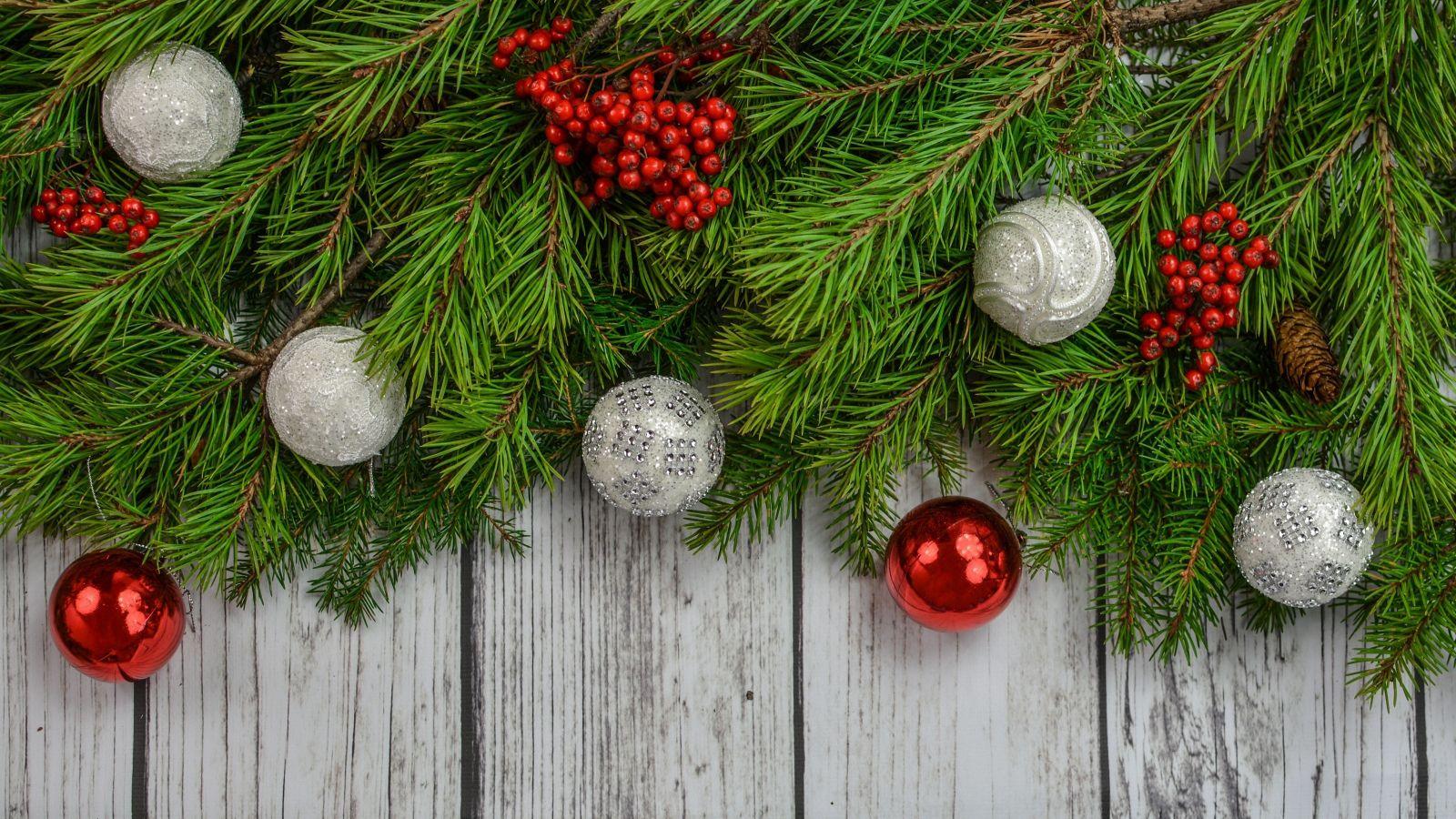 1600x900 Download 1600x900 wallpaper decorations, christmas, holiday, 4k, widescreen 16: widescreen, 1600x900 HD image, background, 1042