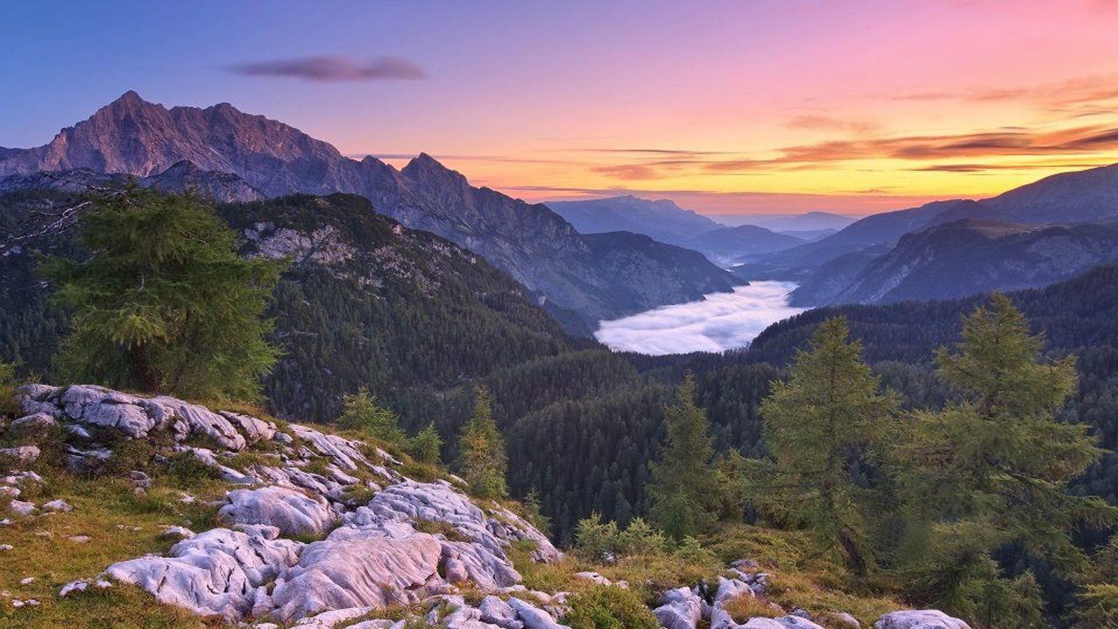 1600x900 Mountain Laptop Wallpaper