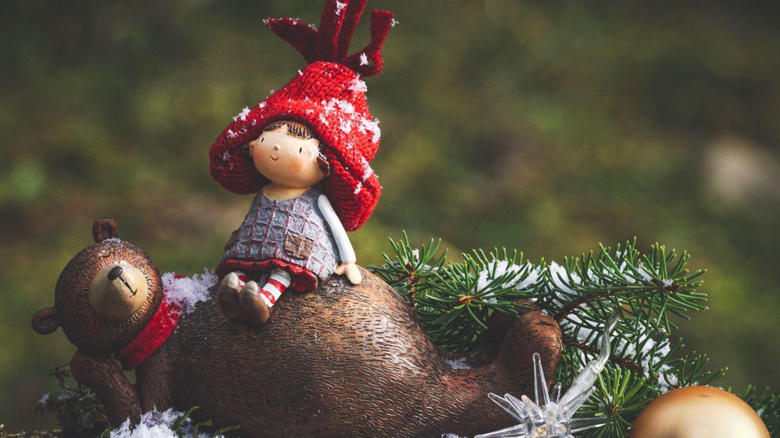 1600x900 Download wallpaper: Cute Christmas decoration 1600x900