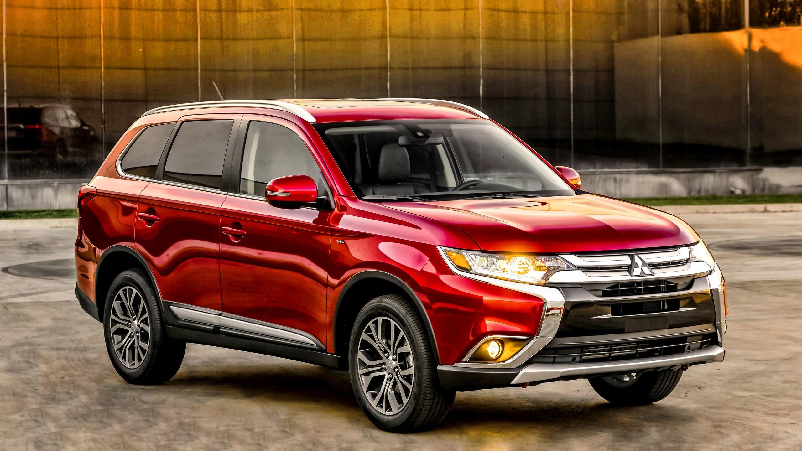 2560x1440 Mitsubishi Outlander Wallpaper