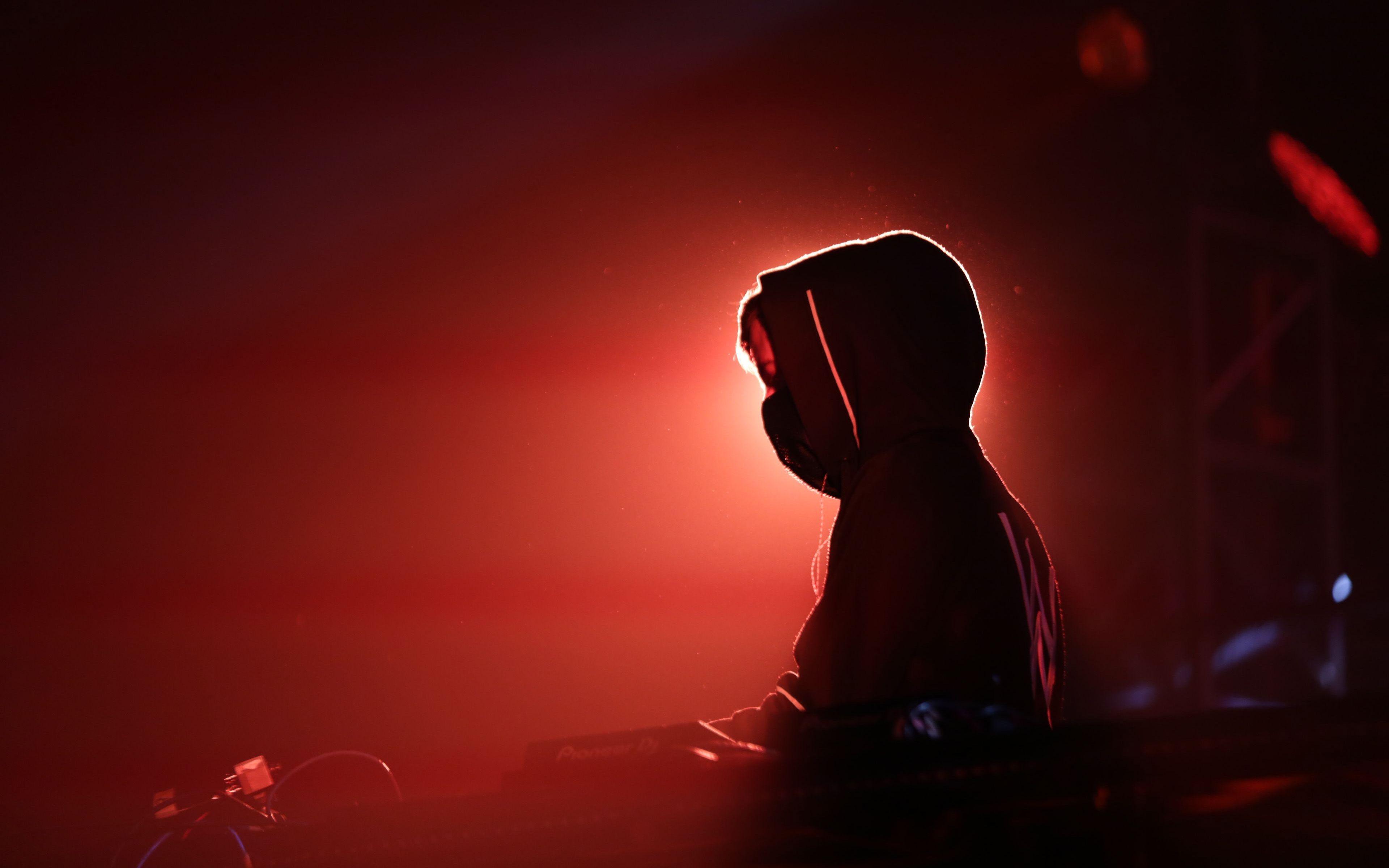3840x2400 Download wallpaper Alan Walker, 4k, night party, superstars, DJ Alan Walker, night club, DJs, smoke, Alan Olav Walker, Alan Walker on stage for desktop with resolution 3840x2400. High Quality HD picture wallpaper