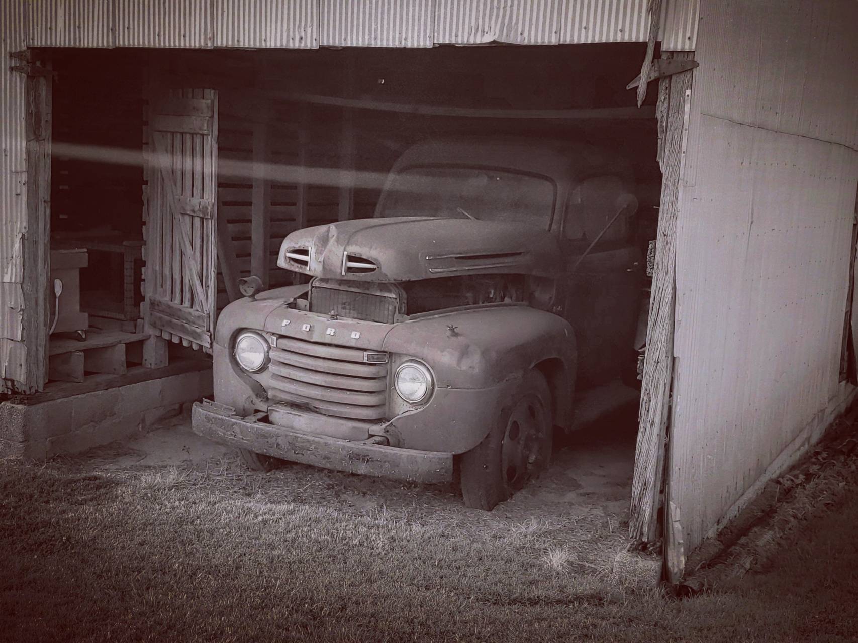 1707x1280 Old Ford truck wallpaper