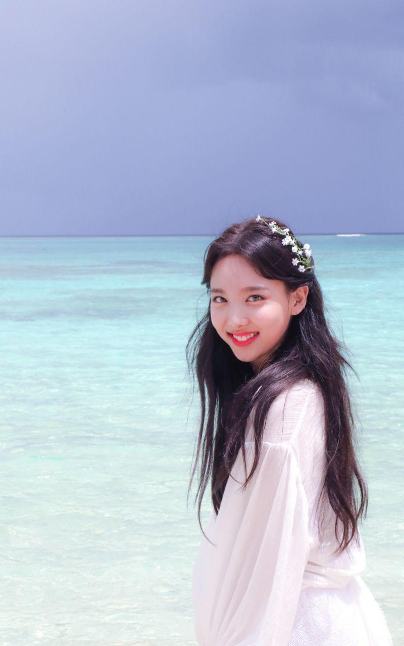 Twice Na Yeon Wallpapers Top Free Twice Na Yeon Backgrounds Wallpaperaccess