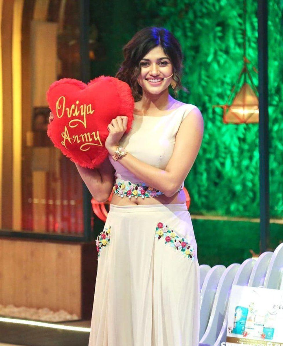 978x1199 Galatta Media. Twitter. Indian actress photo, Oviya helen, Actresses