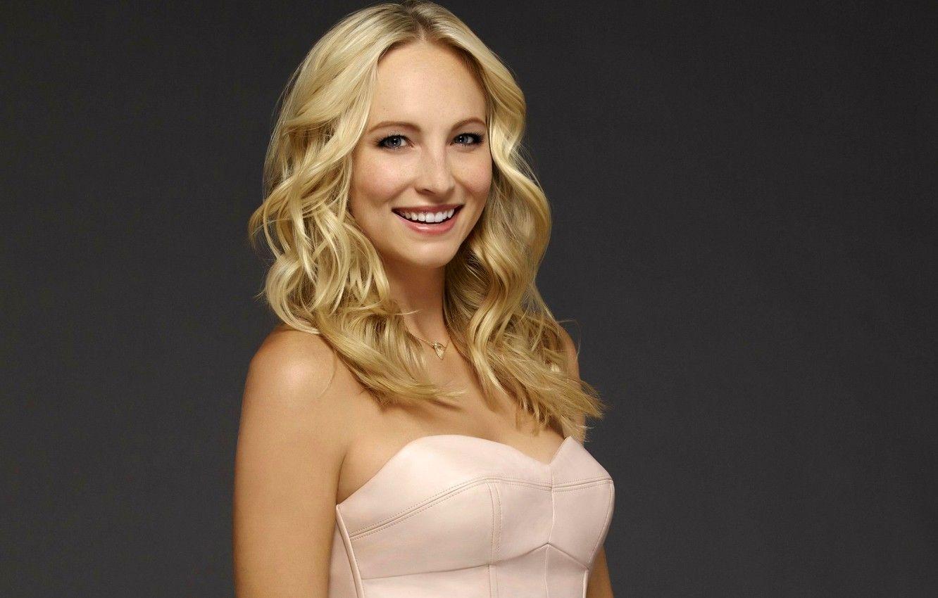 1332x850 Wallpaper girl, smile, background, actress, blonde, The Vampire Diaries, The vampire diaries, season Caroline Forbes, Candice Accola, Candice Accola, Caroline Forbes image for desktop, section девушки