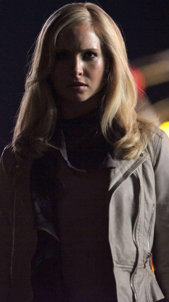 716x1280 Caroline Forbes Wallpaper