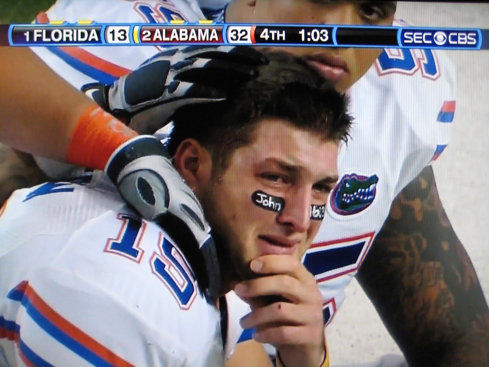 1600x1200 Yellow Wallpaper: Tim Tebow