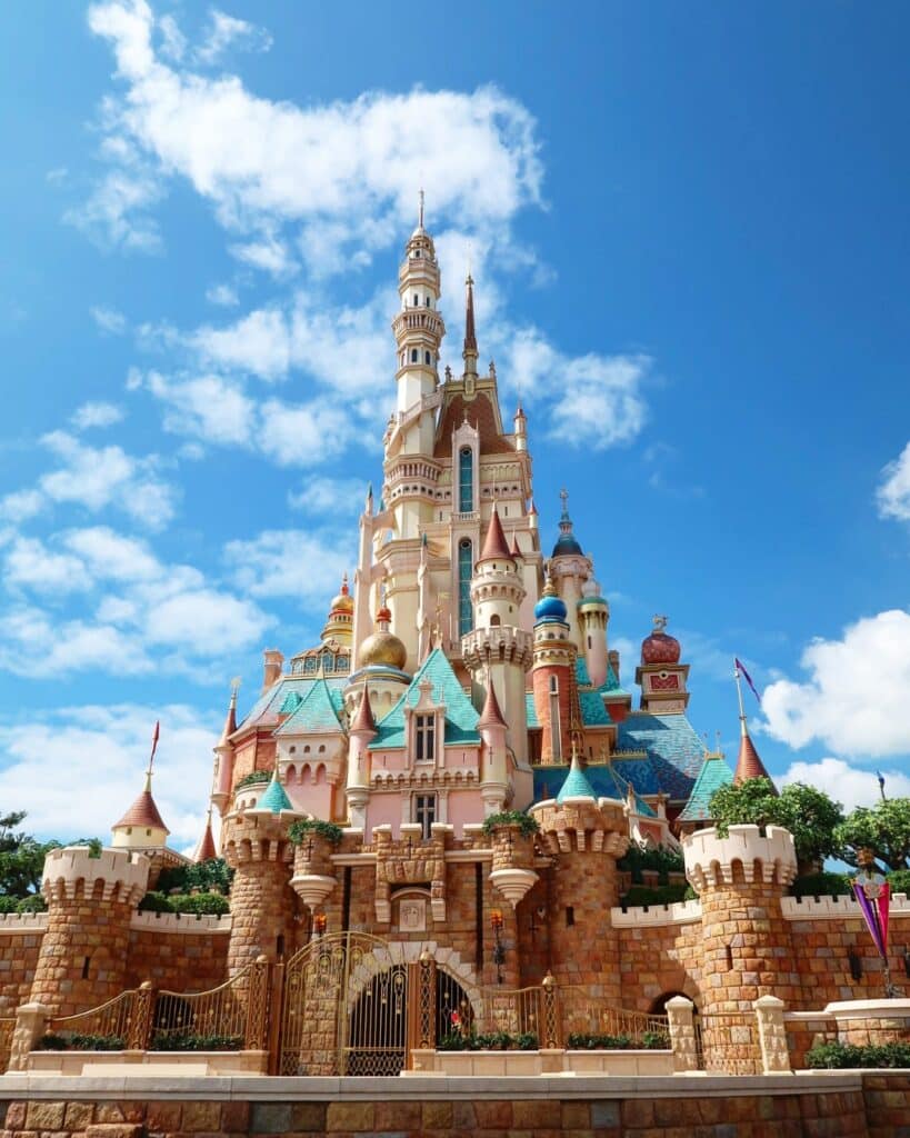 819x1024 Hong Kong Disneyland Resort unveils Castle of Magical Dreams to the Magic